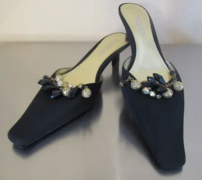 MODA Spana Black Fabric Low Heel Mules Shoes Slides Pumps W/Bead Detail Size 8.5 • $19.95