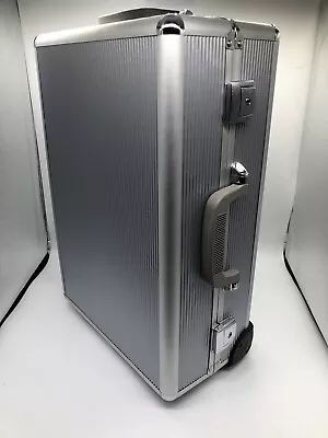 TZ Case NC-400 SS Wheeled Laptop Organizer Case Silver Stripe • $79.95