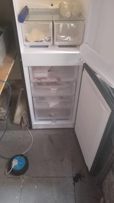£0.99 • Buy Hotpoint Fridge Freezer 50/50 RFAA53