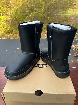 UGG Womens Classic Weather Short Boot. Black. 5.5 (NIB) • $85