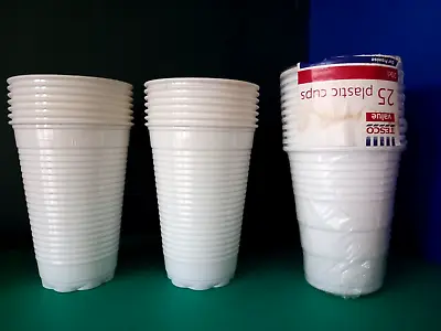 TESCO SET X 25 WHITE PLASTIC WATER SOFT COLD DRINK CUPS REUSABLE 20cl/7 Oz • £1.99