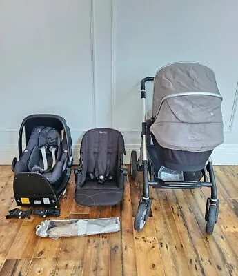 Silver Cross Pioneer Full TRAVEL SYSTEM + Isofix Car Base + Umbrella  • £375