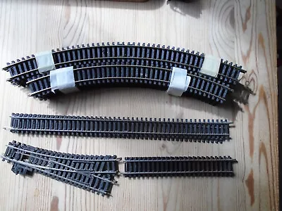 Older Hornby 00  Twin Track Layout R607R605R601R600R612 In Good Condition • £18