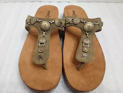 Minnetonka Sandals Women’s Green Leather Embellished Flat Sandals Size 9 Retro • $14.99