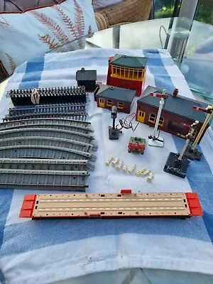 Hornby Dublo/ Triang Selection Of Vintage Track & Signals And Buildings Job Lot. • £15