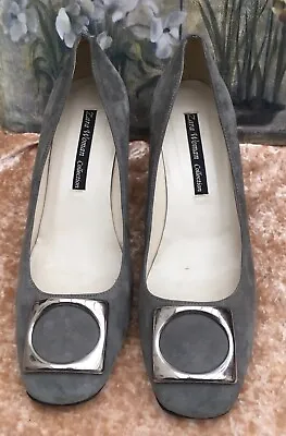 Ladies Zara Women Collection  Court Shoe. Size 40. Light Sage. Suede. • £4.99