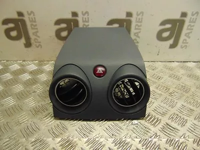 Mitsubishi Colt 2006 Centre Dashboard Air Vents With Hazard Switch • $31.10