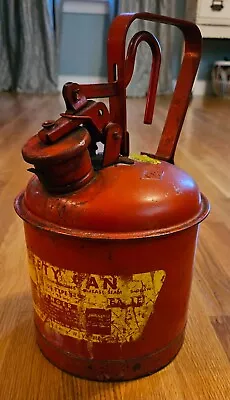 Vintage EAGLE SAFETY Gas Can U1-10S Type1 1 U.S. Gallon 24 Gauge Wellsburg W. VA • $9