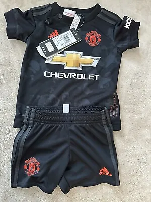 Manchester United Infant Kit 6-9M • £20