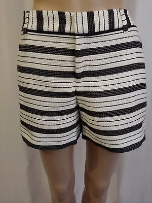 Womens Shorts Size 8 Elle Mid Rise Black And White Stripes Short Pockets • $18.99