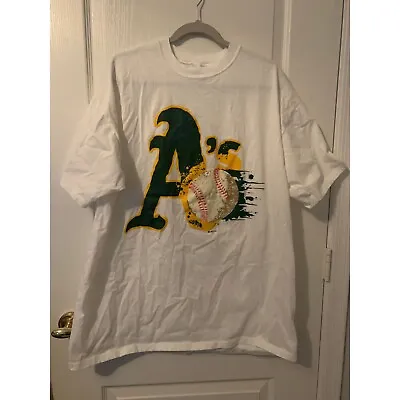 Men's Oakland A's Tee Shirt • $9.57