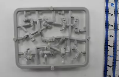 IMPERIAL ARMY ARMS SPRUE B Plastic Rogue Trader Guard Warhammer 40K 1980s A3a • £19.99