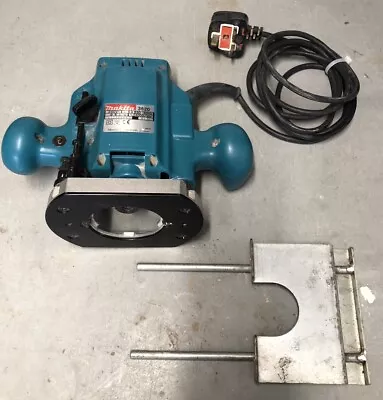 Makita 3620 1/4in Plunge Router (240V) Used GWO • £40