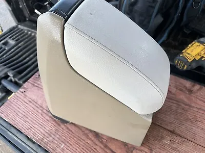 03-14 Volvo XC90 Rear Center Console Soft Beige Leather • $126