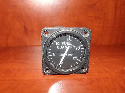 Vintage Aircraft Fuel Gauge JG130A63 • $39.99