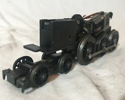 TRIANG HORNBY R150S RUNNING CHASSIS For BR 4-6-0 CLASS B12 LOCOMOTIVE PROJECT • £22.50