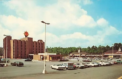 Quality Inn South North Macon Georgia GA Old Cars C1970 Postcard • $5.95