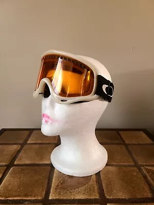 Vintage OAKLEY Ski Goggles White Frame W/ Amber Lens Snowboard Goggles  • $19.99