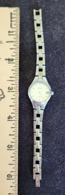 $8 • Buy Relic Womens Watch