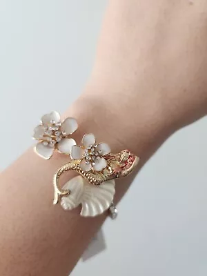 Betsey Johnson Faux Stone Mermaid Shell Bangle Bracelet • $41.99