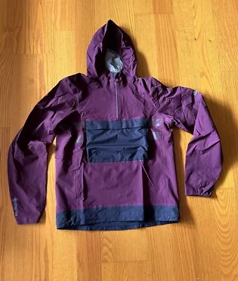 Rapha Men's Explore Hooded Gore Tex Pullover Purple/Navy Sz Medium Nylon 1/2 Zip • $120