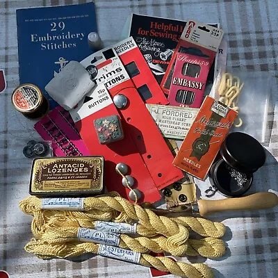 Vintage Haberdashery Bundle  • £5