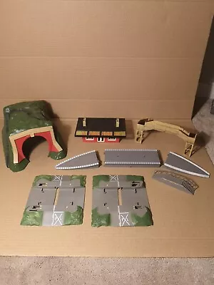 £0.99 • Buy Hornby 00 Gauge Station Building, Platform, R473/R464/R460 - Job Lot, Used