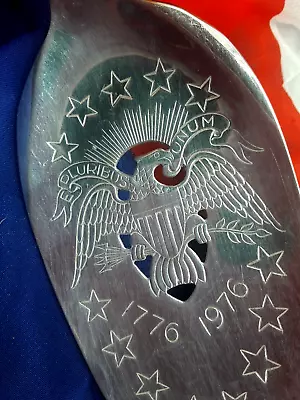 Vintage Eagle Patriotic Cake/Pie Server Oneida Community Bicentennial 1776 1976 • $25.46