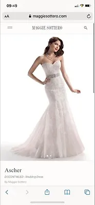 Maggie Sottero Wedding Dress Size 6 • £300