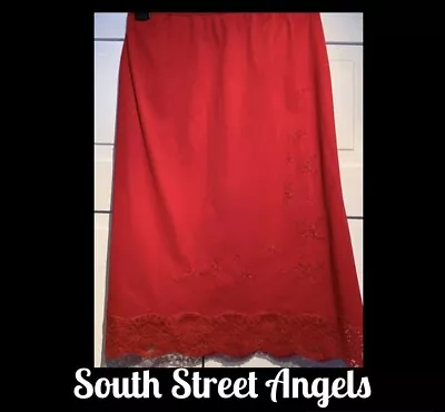 VINTAGE 50's ~ RED ~ HOLLYWOOD VASSARETTE By MUNSINGWEAR SLIP ~  SIZE SMALL • $35.10