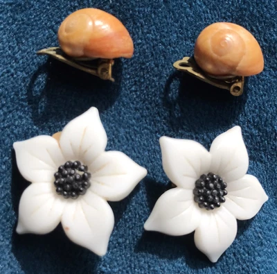 £5 • Buy VTg Clip￼ On EarRings Shell PEARLY Orange 50s 60s PLASTIC FLOWER Costume Sea