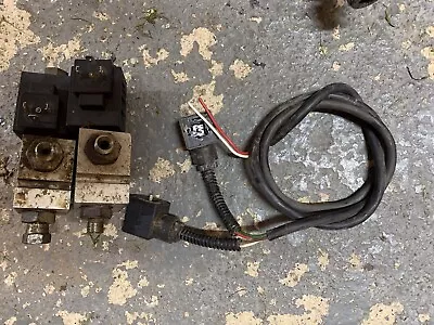 2 Off Hydraulic Valves 51450 10F97B Solenoid Valve 12v DC With Cables. • £20