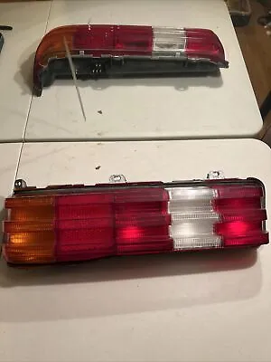 PRE OWNED 1983 MERCEDES BENZ W123 R Tail Light • $100