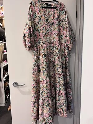 Decjuba Dress Size 16 Maxi Floral Print • $50