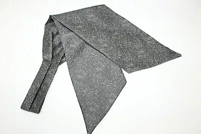 MODAITALIA Ascot Silk Tie F57881 • $9.99