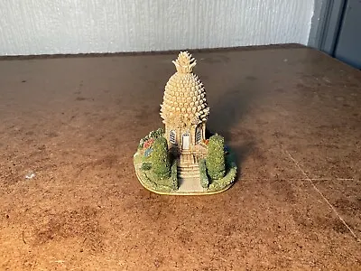 Lilliput Lane “The Pineapple House” The British Collection L2118 1998 • £5.99