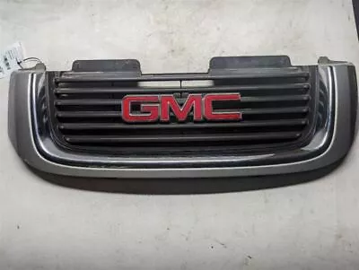 2004 GMC Envoy 4.2L Front Upper Grille Assembly 10358144  • $176