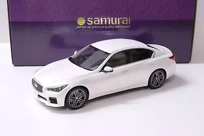 1:18 Kyosho Infinity Skyline 350GT Hybrid White Metallic 2015 • $175.92