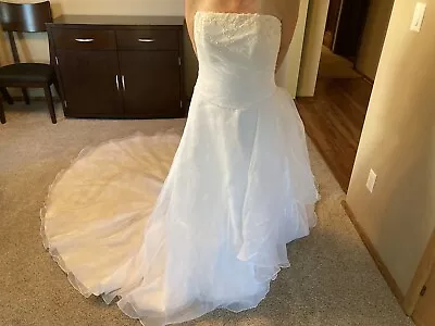 Memories By Maggie Sottero White Wedding Dress With Train Size 16. • $65