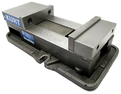 KURT ANGLOCK 6  MILLING MACHINE VISE W/ JAWS - #D675 • $349.99