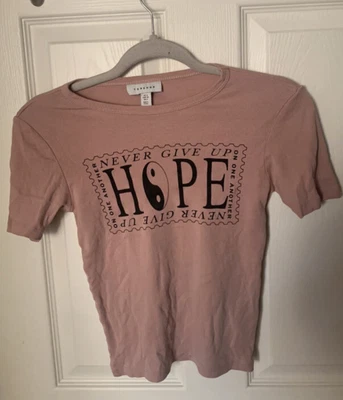 £3.20 • Buy Salmon Pink Graphic Crop Tee Topshop Size 6
