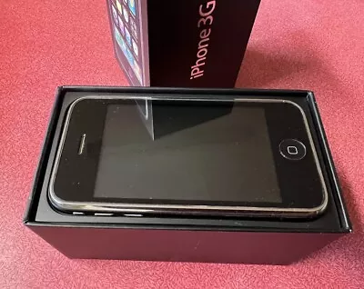 Apple IPhone 3GS - 16GB - Black • £3.50