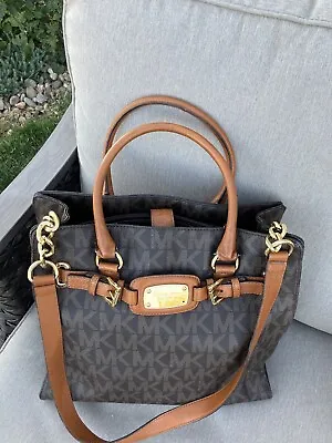 Michael Kors Hamilton Bag • $85