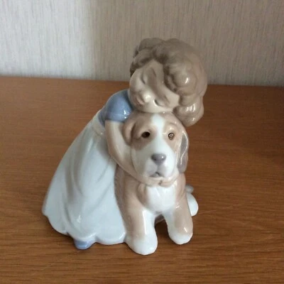 £16.99 • Buy Nao By Lladro ~ ‘My Loveable Friend’ Young Girl Hugging St. Bernard Dog. VGC