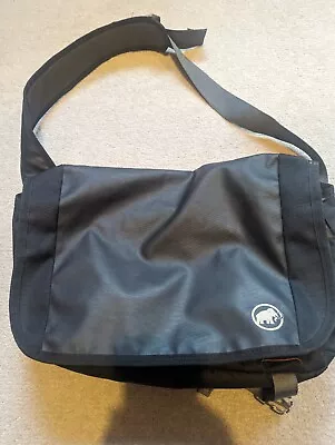 Mammut Messenger Bag • £8.50