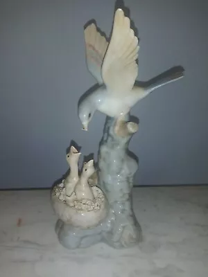 Porceval Figurine. Mama Bird Feeding 2 Hatched Babies. Rare 1971 Piece. • $190