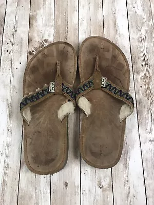 UGGS Australia Women’s Size 9  Leather Thong Flipflop • $17.99