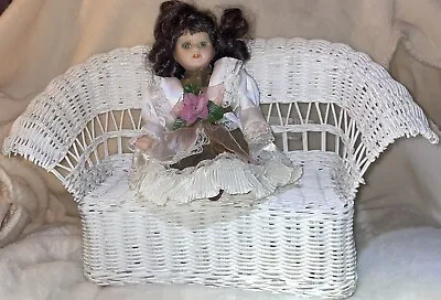 DOLLHOUSE Vintage White Wicker 15”X9” SofaCouchLove Seat & 8” Doll • $29.99