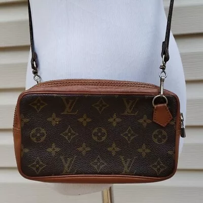 Louis Vuitton Monogram Pochette Crossbody Clutch Bag • $495