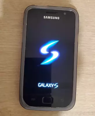 Samsung Galaxy S GT-I9000 - 8GB (Unlocked)  Smartphone • £10